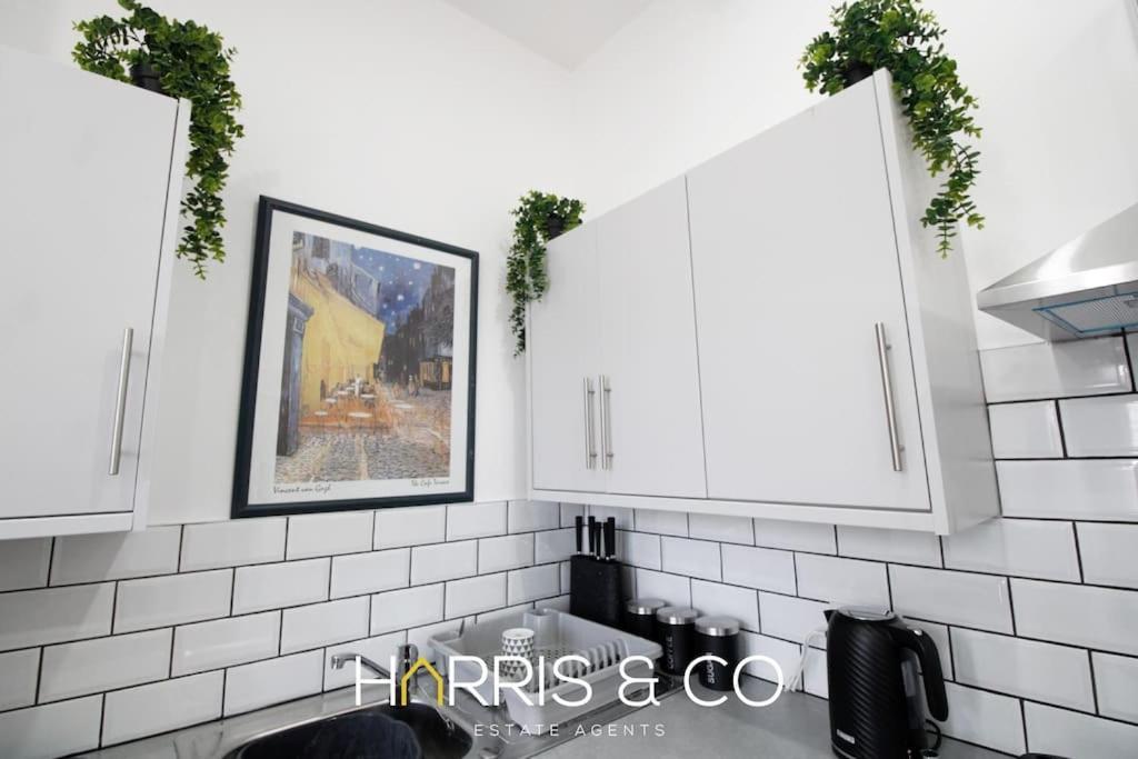 Roundtree & Berry - Fleetwood Apartment ภายนอก รูปภาพ